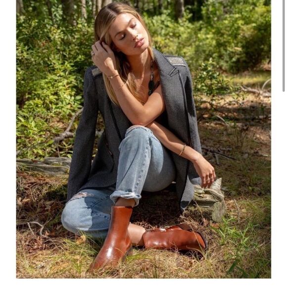 Sam Edelman Thatcher Square Toe Ankle Boots in Chocolate Brown, 7.5 NIB - Picture 1 of 16